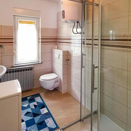 Appartamento 3 Bedroom In Grižane
